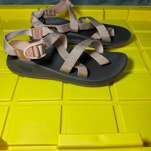 Chaco Women's Sandals Pink Tan Straps Black Footbed